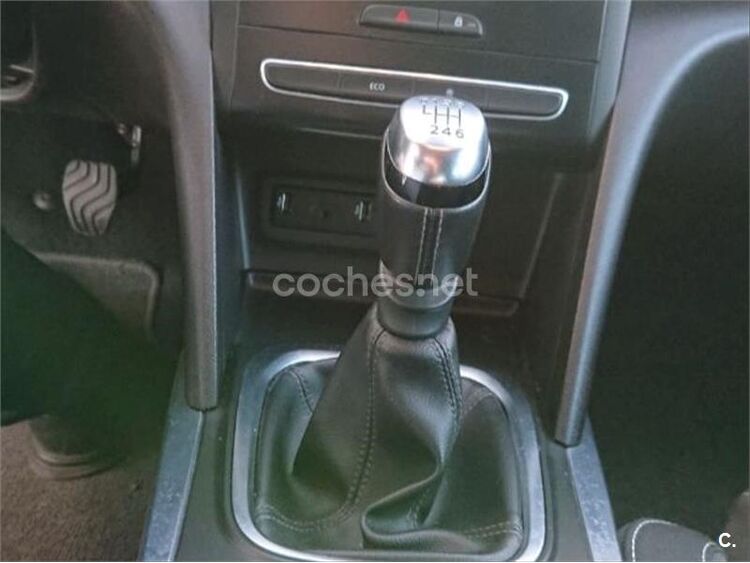 Renault Megane Zen Tce GPF 103 kW 140CV foto 14